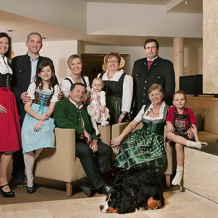 Almwellness Pierer Szálloda 4*