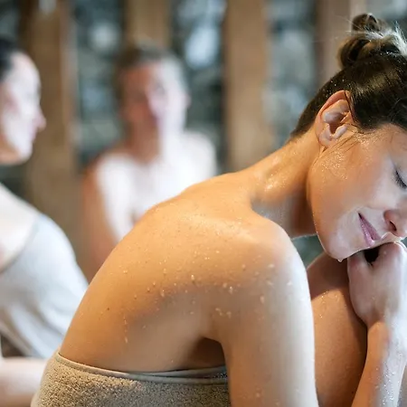 Almwellness Pierer ホテル 4*