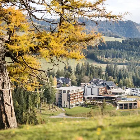 Almwellness Pierer Hotel 4*