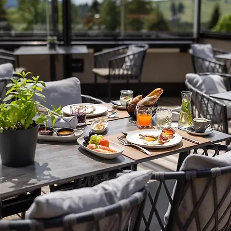 Hotel Almwellness Pierer 4*
