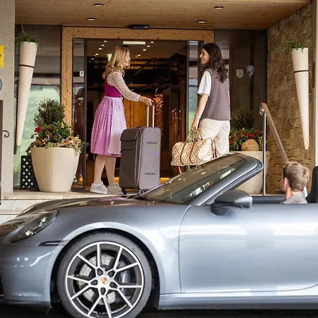 Almwellness Pierer Hotel 4*
