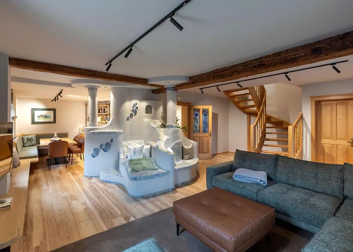 Almwellness Pierer فندق